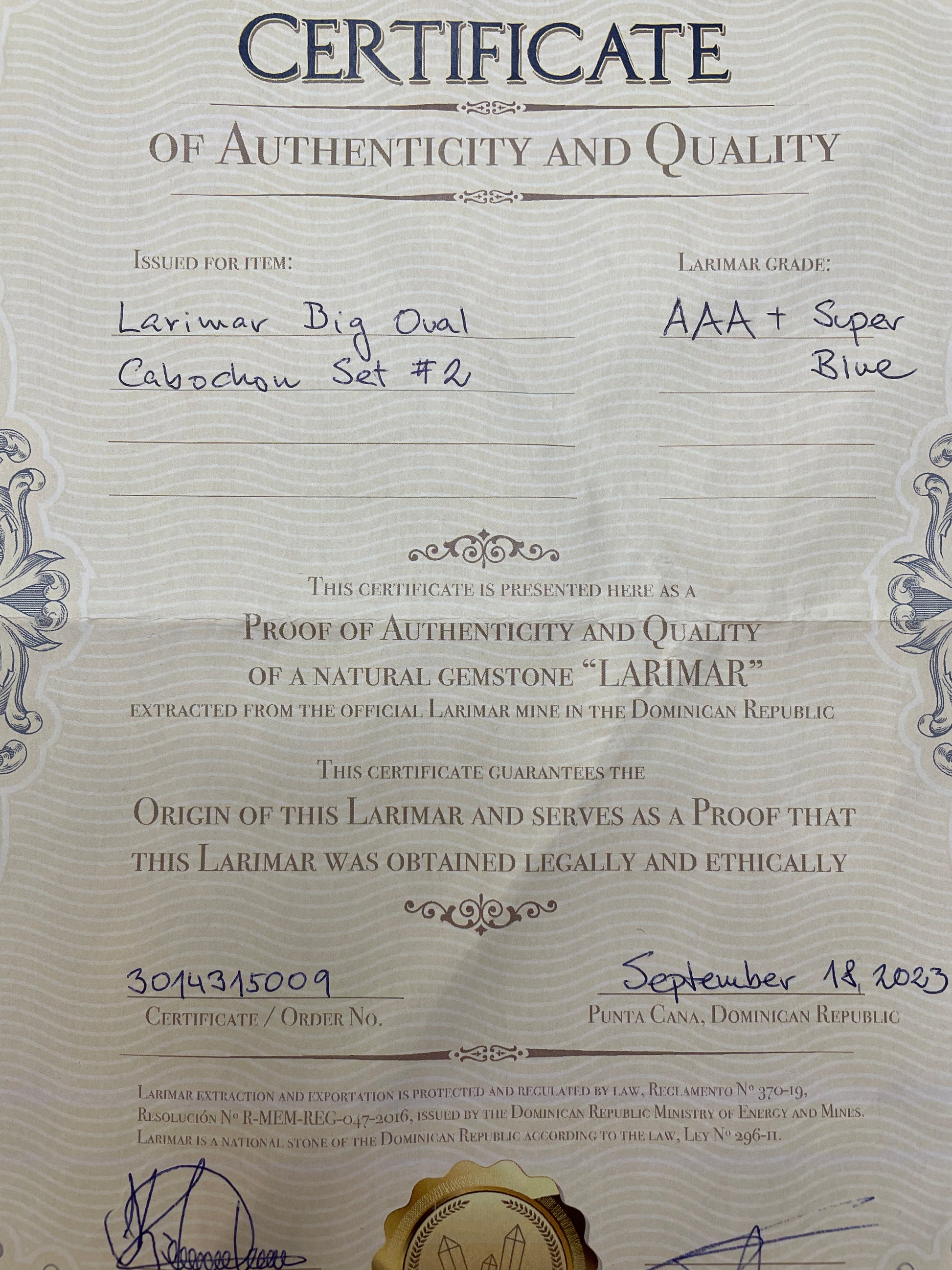 Certificate of Authenticity and Quality, AAA and Super Blue from Dominican Republic
