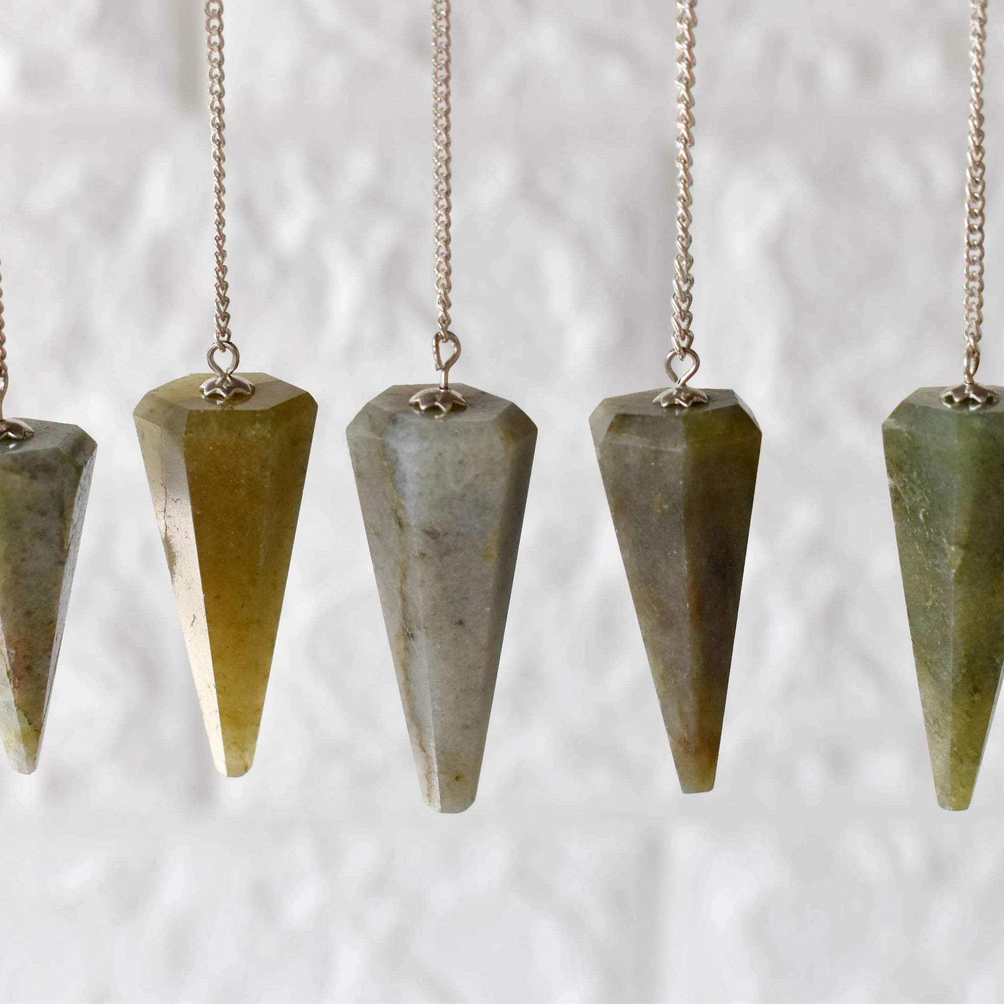 Green Aventurine Pendulum (Cleansing and Stress Relief)